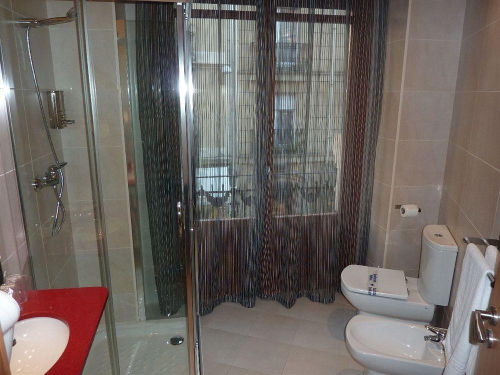 Trueba Hotel